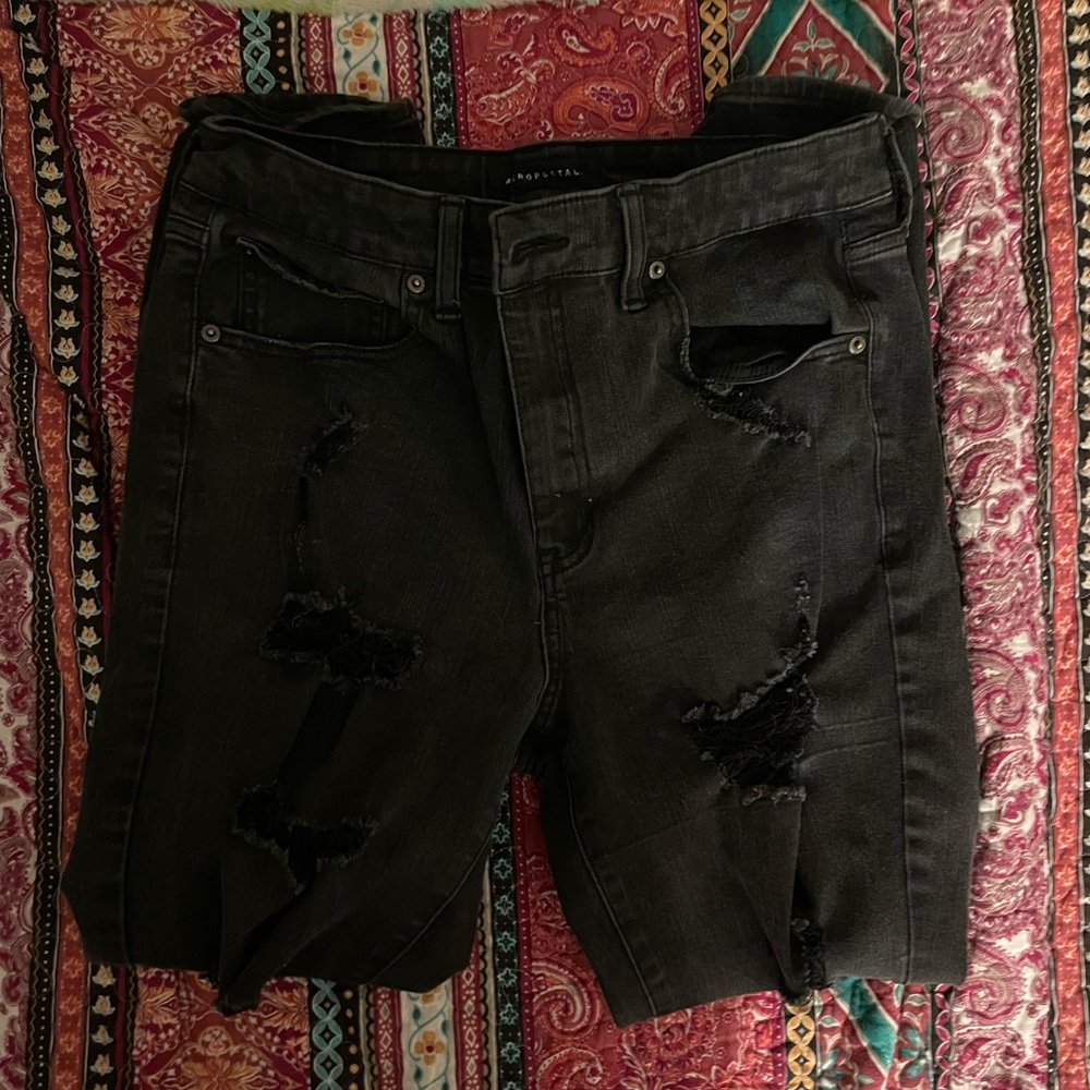 Aeropostale black ripped skinny jeans